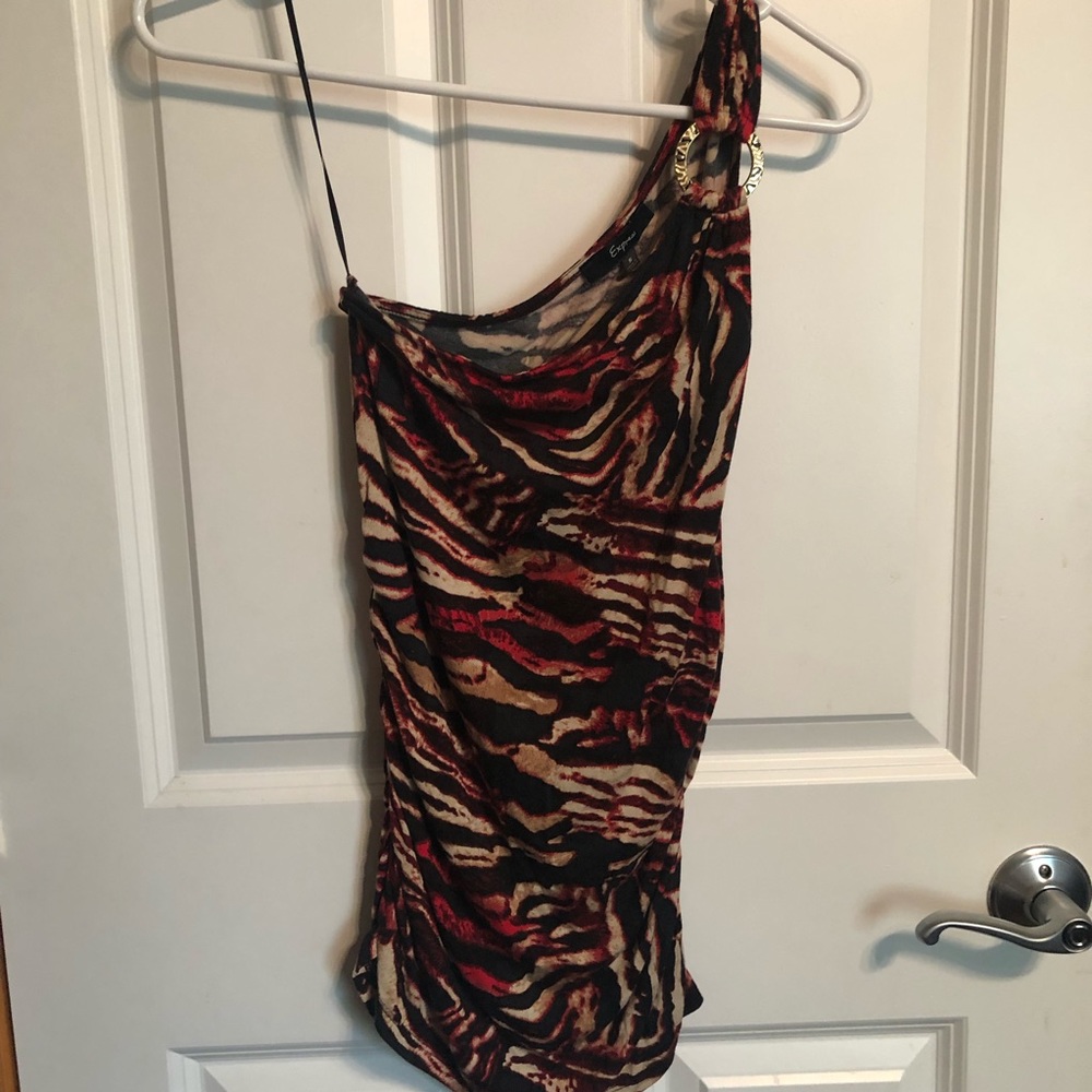 Cute one shoulder top